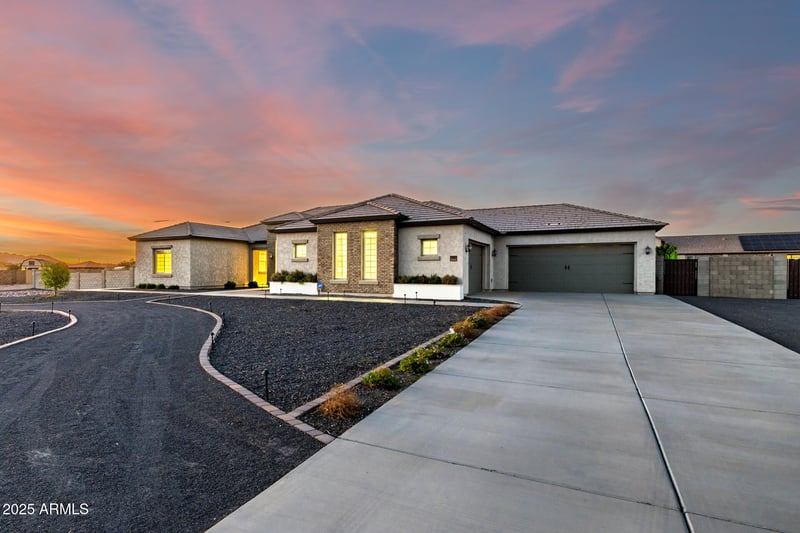 494 Haxtun St, San Tan Valley, AZ 85143