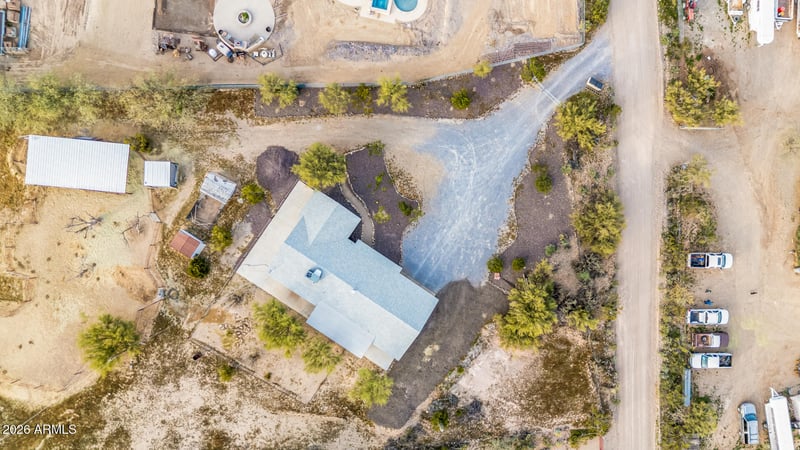 49416 26th Ave, New River, AZ 85087