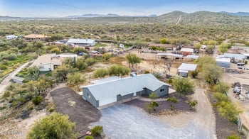 49416 26th Ave, New River, AZ 85087
