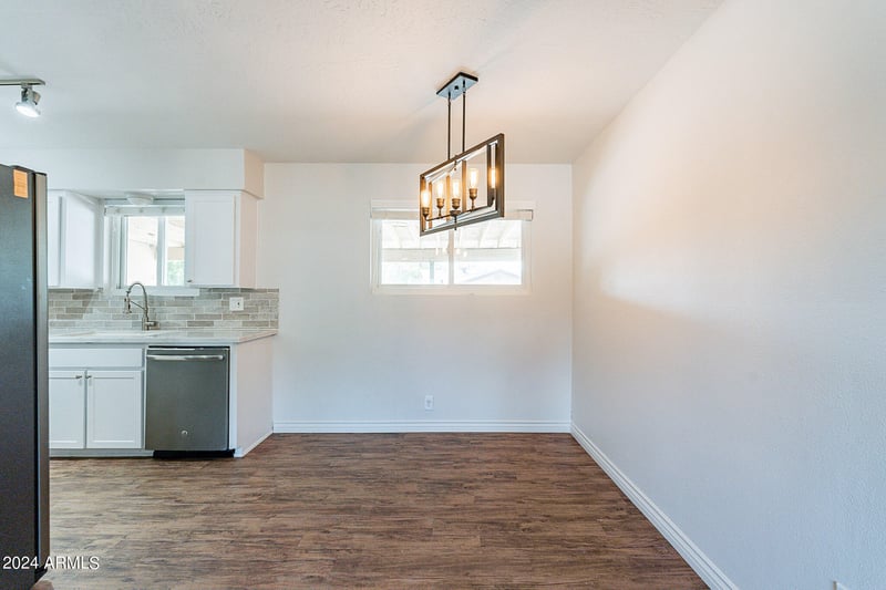 4943 Indian School Rd #4, Phoenix, AZ 85018