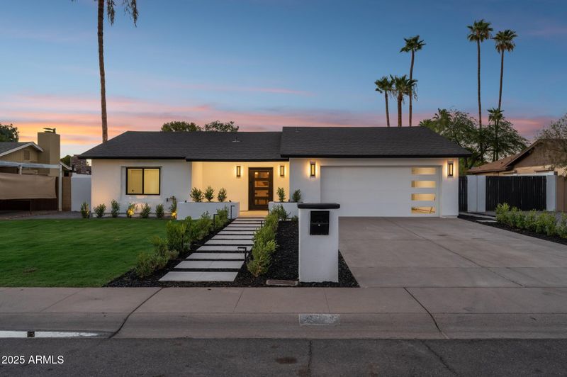 4944 E Windrose Dr, Scottsdale, AZ 85254