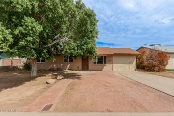 4944 Sierra Vista Dr, Glendale, AZ 85301