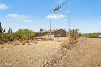 49440 N Central Ave N, New River, AZ 85087
