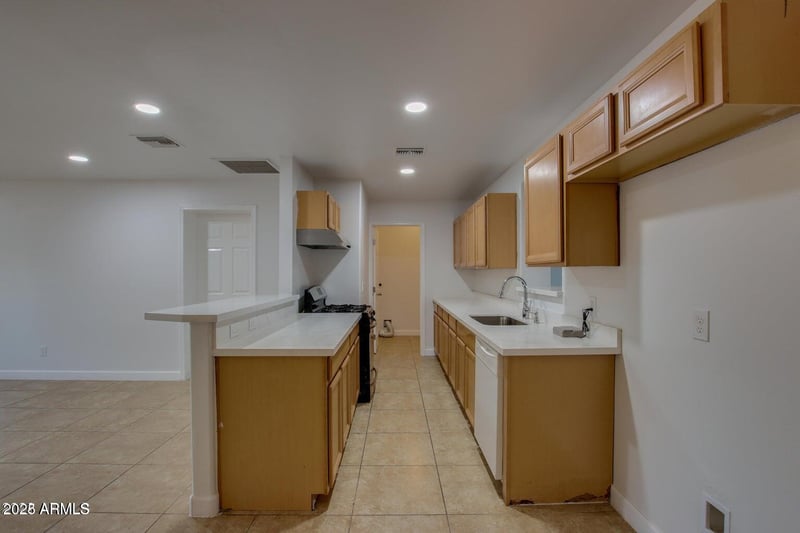 4948 Pierson St, Phoenix, AZ 85031