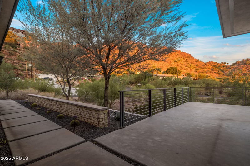 4949 Grandview Ln, Phoenix, AZ 85018