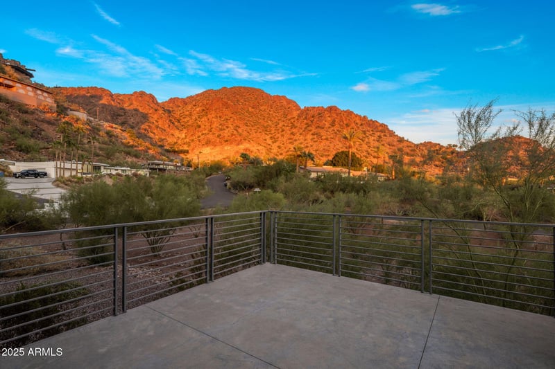 4949 Grandview Ln, Phoenix, AZ 85018