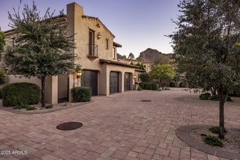 4949 Lincoln Dr #4, Paradise Valley, AZ 85253