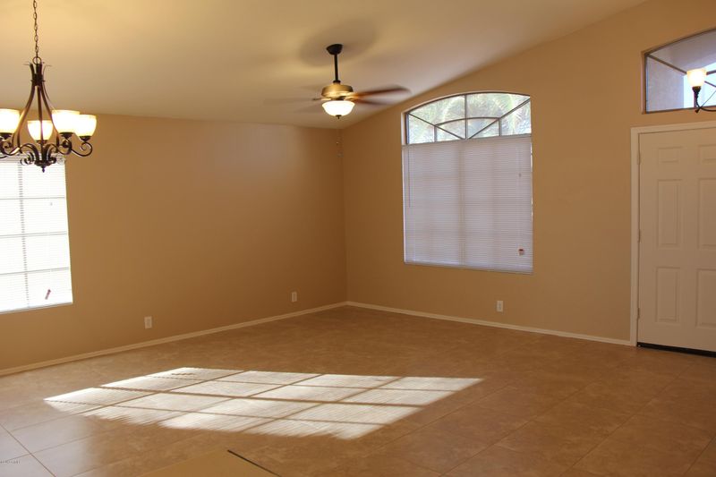 495 S Peppertree Dr, Gilbert, AZ 85296