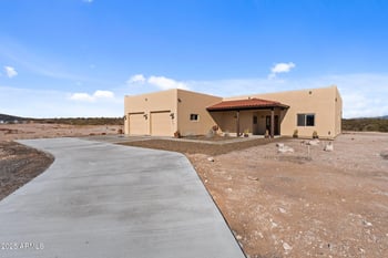 4950 Black Mountain Rd, Wickenburg, AZ 85390