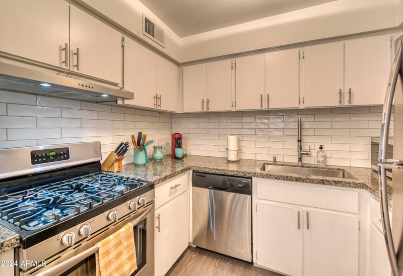 4950 Miller Rd #338, Scottsdale, AZ 85251