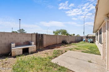 4955 Golden Ln, Glendale, AZ 85302