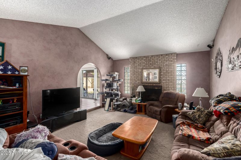4957 W Onyx Ave, Glendale, AZ 85302