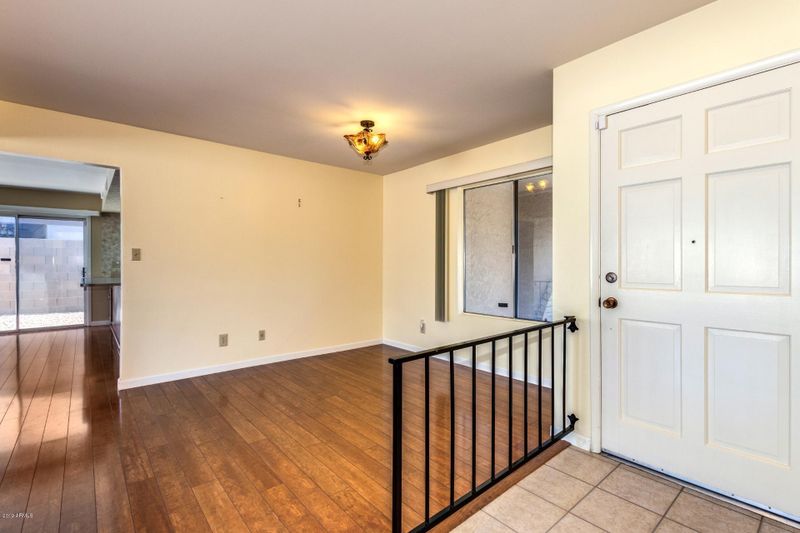 4960 W Onyx Ave, Glendale, AZ 85302