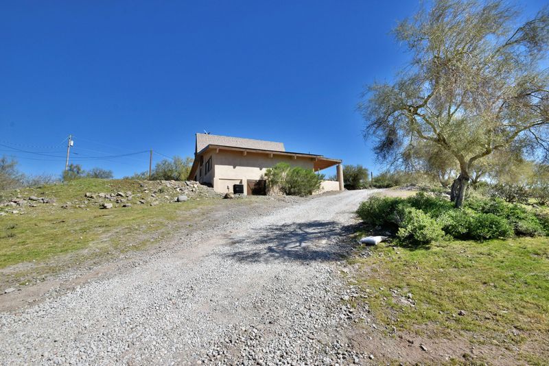 49601 N 25th Ave, New River, AZ 85087
