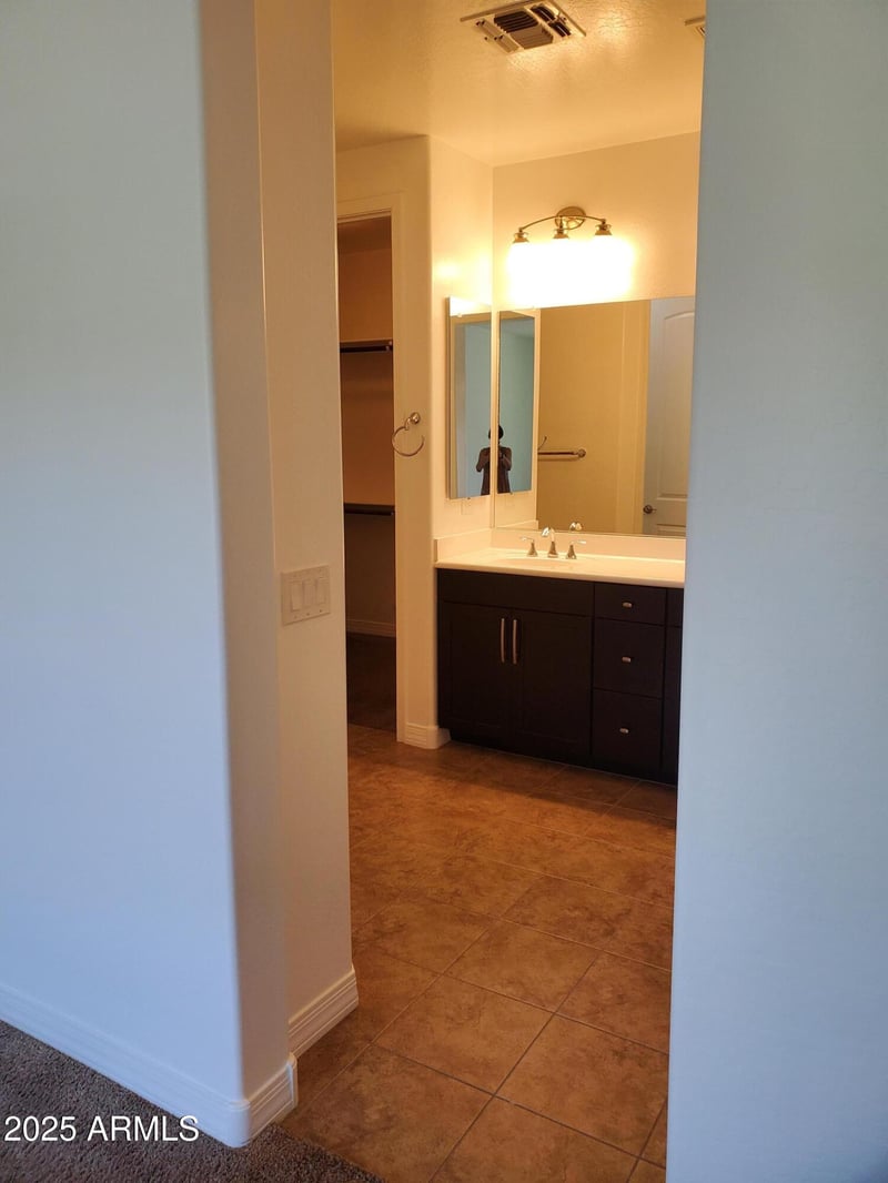 4963 Girard St, Gilbert, AZ 85298
