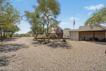 49631 27th Ave, New River, AZ 85087
