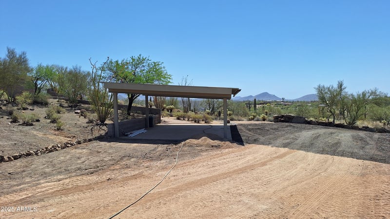 49636 15th Ave, New River, AZ 85087