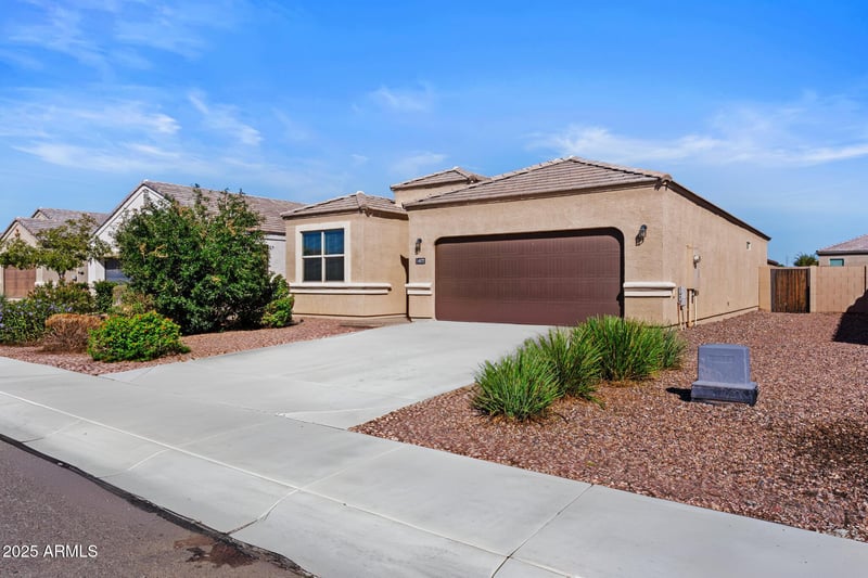 4972 Living Stone Way, San Tan Valley, AZ 85143