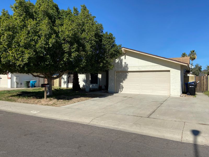 4976 W Villa Rita Dr, Glendale, AZ 85308