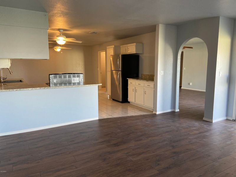 4976 W Villa Rita Dr, Glendale, AZ 85308