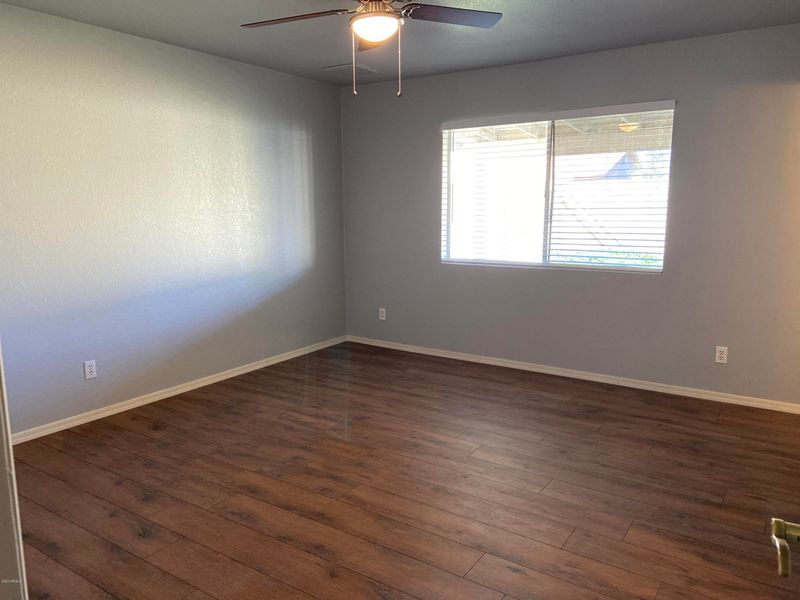 4976 W Villa Rita Dr, Glendale, AZ 85308