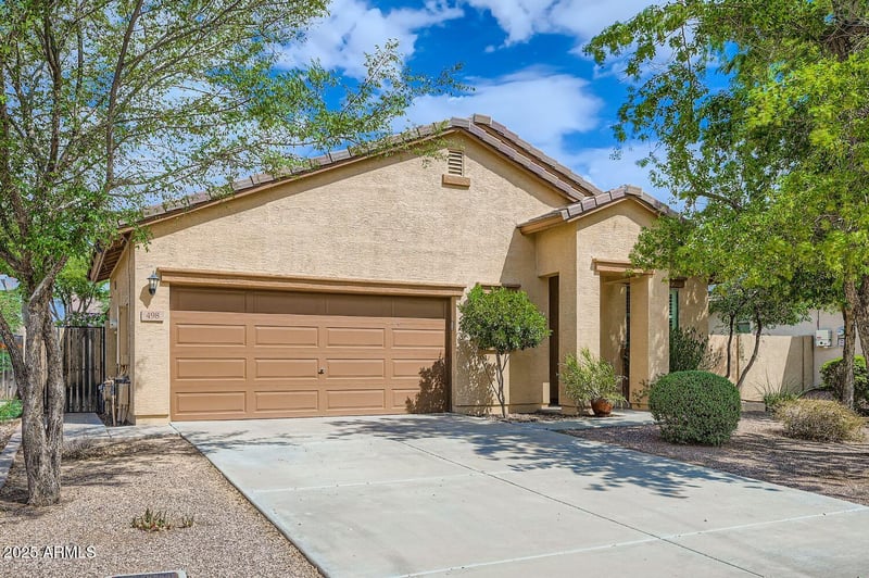 498 Trellis Rd, San Tan Valley, AZ 85140