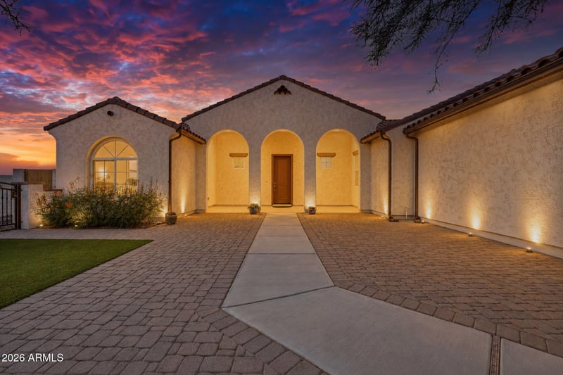 498 W Chase St, San Tan Valley, AZ 85143