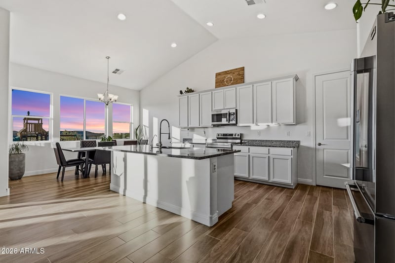 498 W Chase St, San Tan Valley, AZ 85143