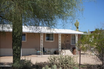 49807 27th Ave, New River, AZ 85087
