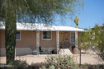49807 27th Ave, New River, AZ 85087