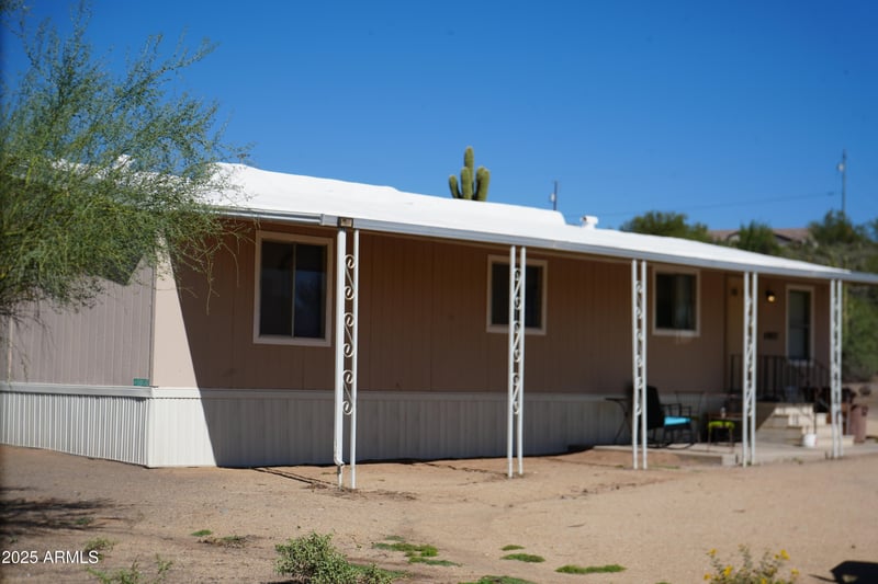 49807 27th Ave, New River, AZ 85087