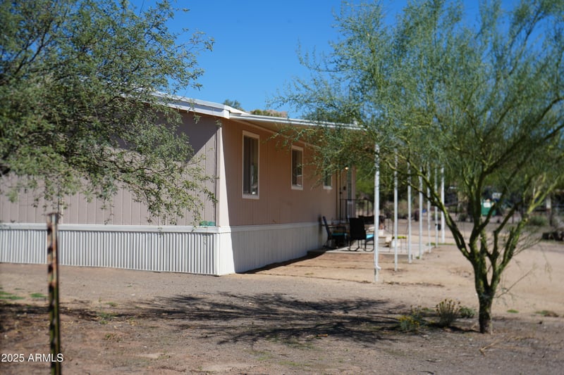 49807 27th Ave, New River, AZ 85087