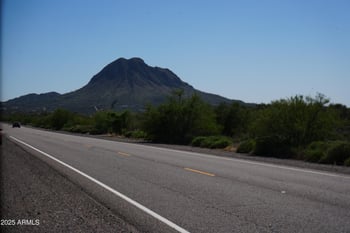 49807 27th Ave, New River, AZ 85087