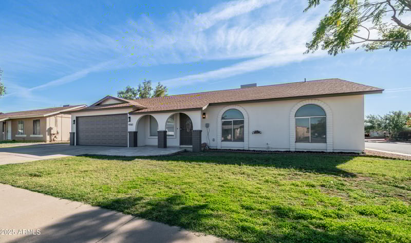 4981 Michelle Dr, Glendale, AZ 85308