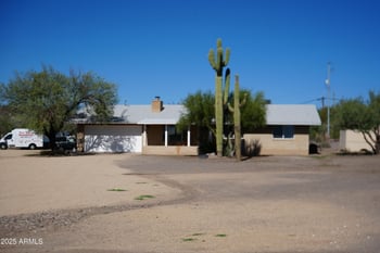 49821 27th Ave, New River, AZ 85087