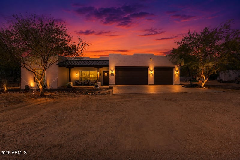 49826 N 21st Dr, New River, AZ 85087