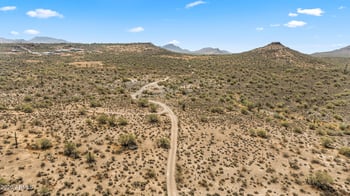 49826 21st Dr, New River, AZ 85087