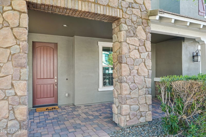 4985 Girard St, Gilbert, AZ 85298