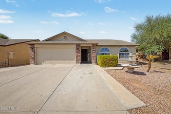 4986 E Magnus Dr, San Tan Valley, AZ 85140
