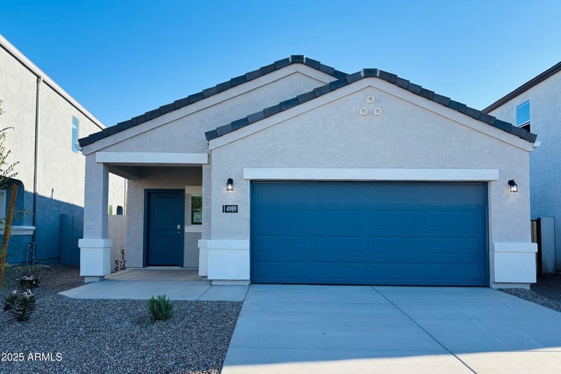 4989 Umber Rd, San Tan Valley, AZ 85143