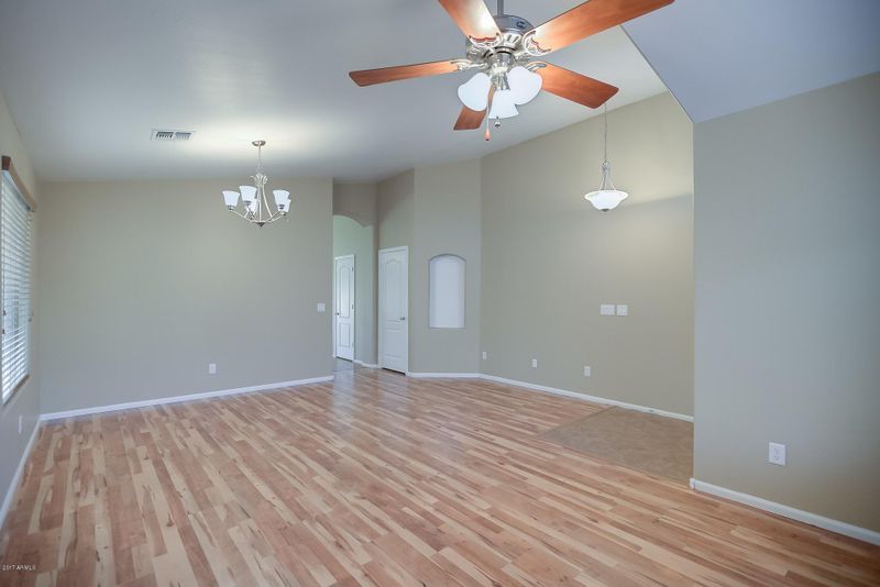 499 E Melanie St, San Tan Valley, AZ 85140