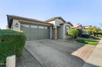 4990 Bridal Vail Dr, Gilbert, AZ 85298