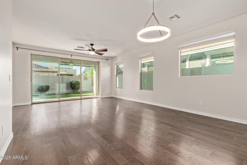 4990 Bridal Vail Dr, Gilbert, AZ 85298