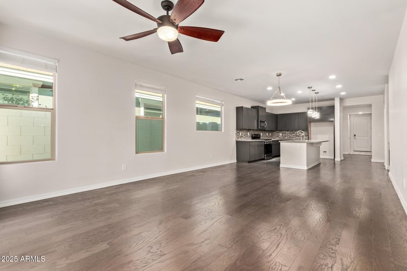 4990 Bridal Vail Dr, Gilbert, AZ 85298