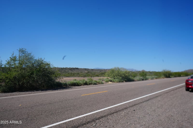 49911 27th Ave, New River, AZ 85087