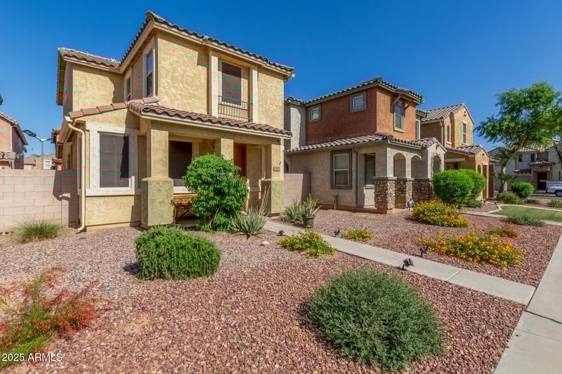 5 87th Ln, Tolleson, AZ 85353