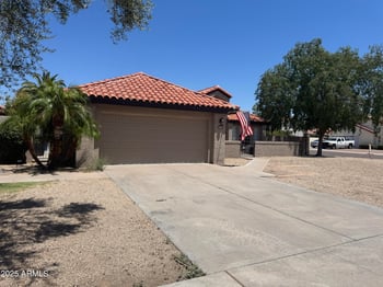 50 Los Arboles Dr, Tempe, AZ 85284