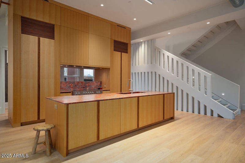 50 Palm Ln, Phoenix, AZ 85003