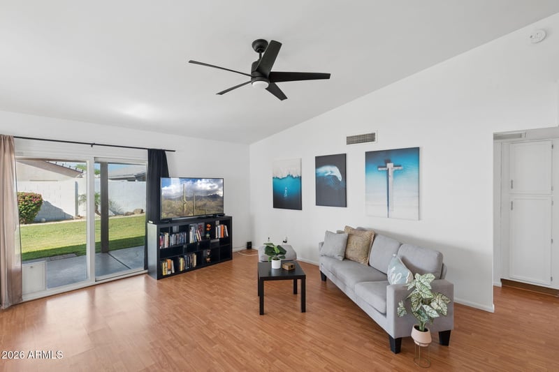 50 Ivyglen St, Mesa, AZ 85201