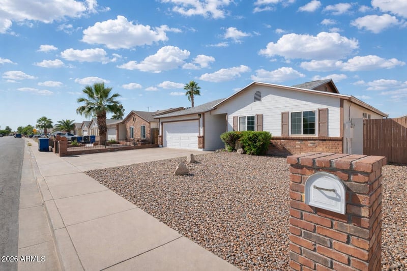 50 Ivyglen St, Mesa, AZ 85201